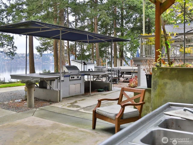 $13,900,000 | 1865 Crestwood Cove Court, Freeland, WA 98249