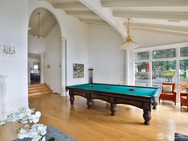 $13,900,000 | 1865 Crestwood Cove Court, Freeland, WA 98249