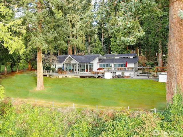$13,900,000 | 1865 Crestwood Cove Court, Freeland, WA 98249