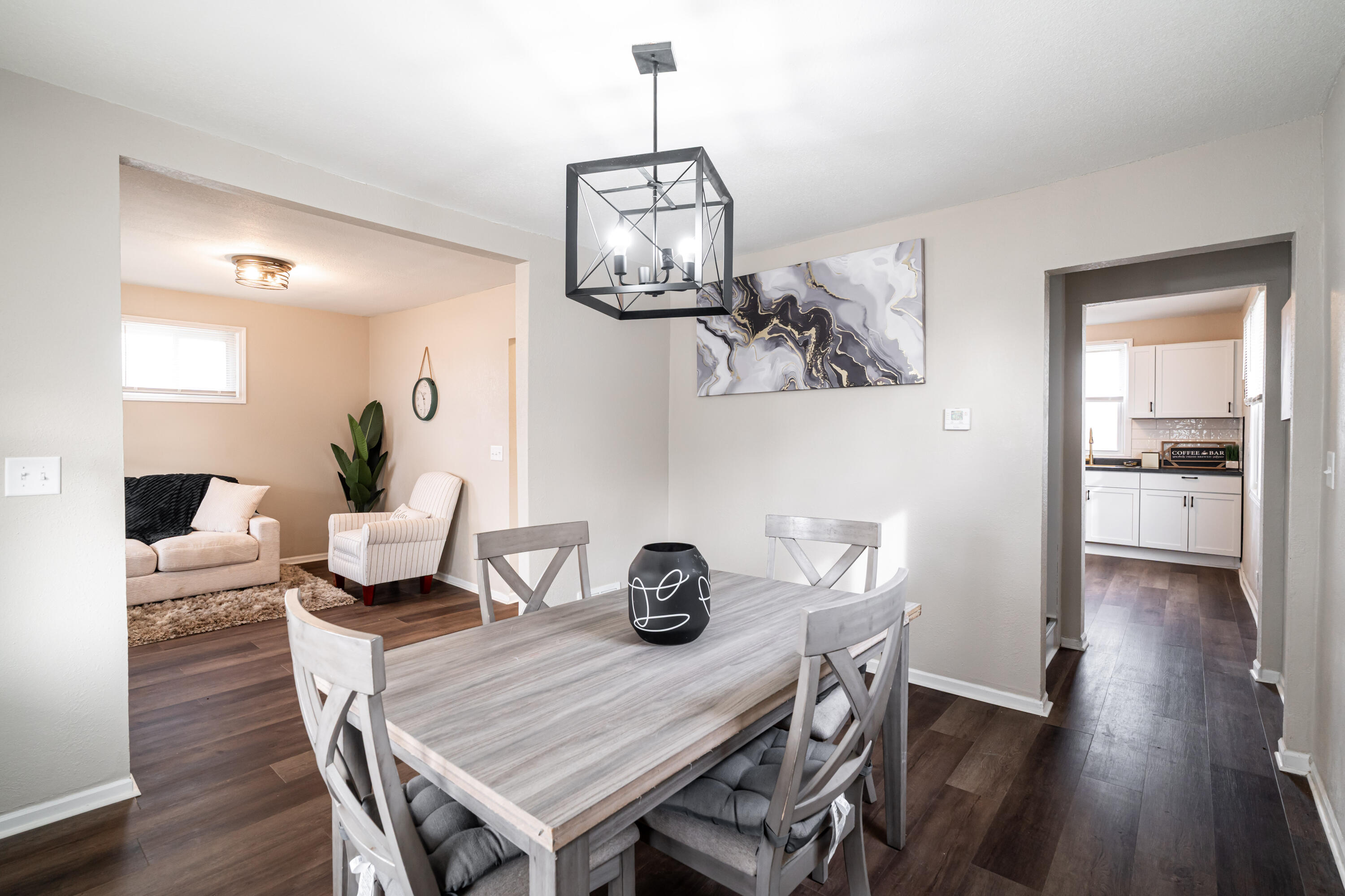 4842 North 26th Street Milwaukee, WI 53209 - Photo 3 of 16 dining