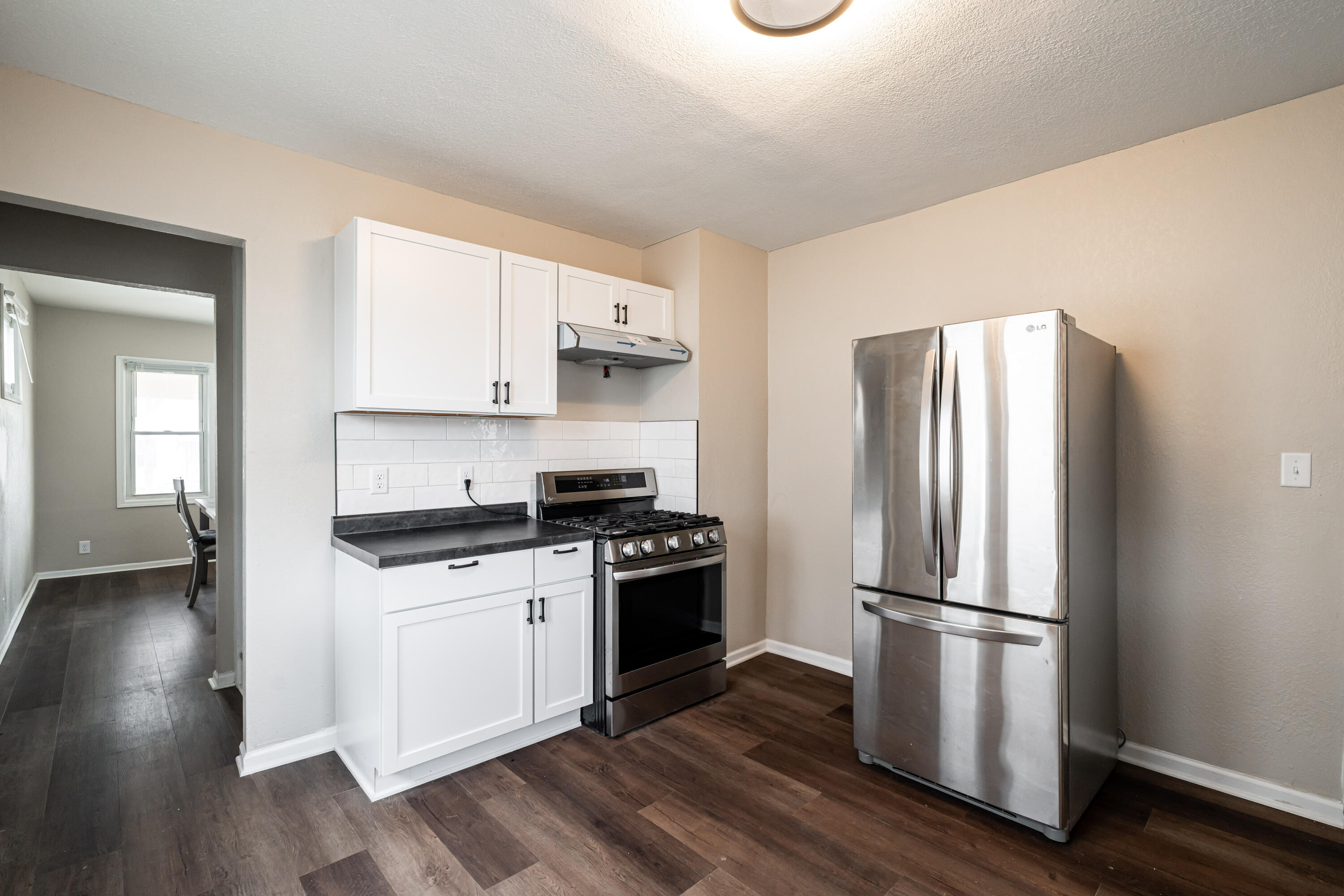 4842 North 26th Street Milwaukee, WI 53209 - Photo 7 of 16 kitchen