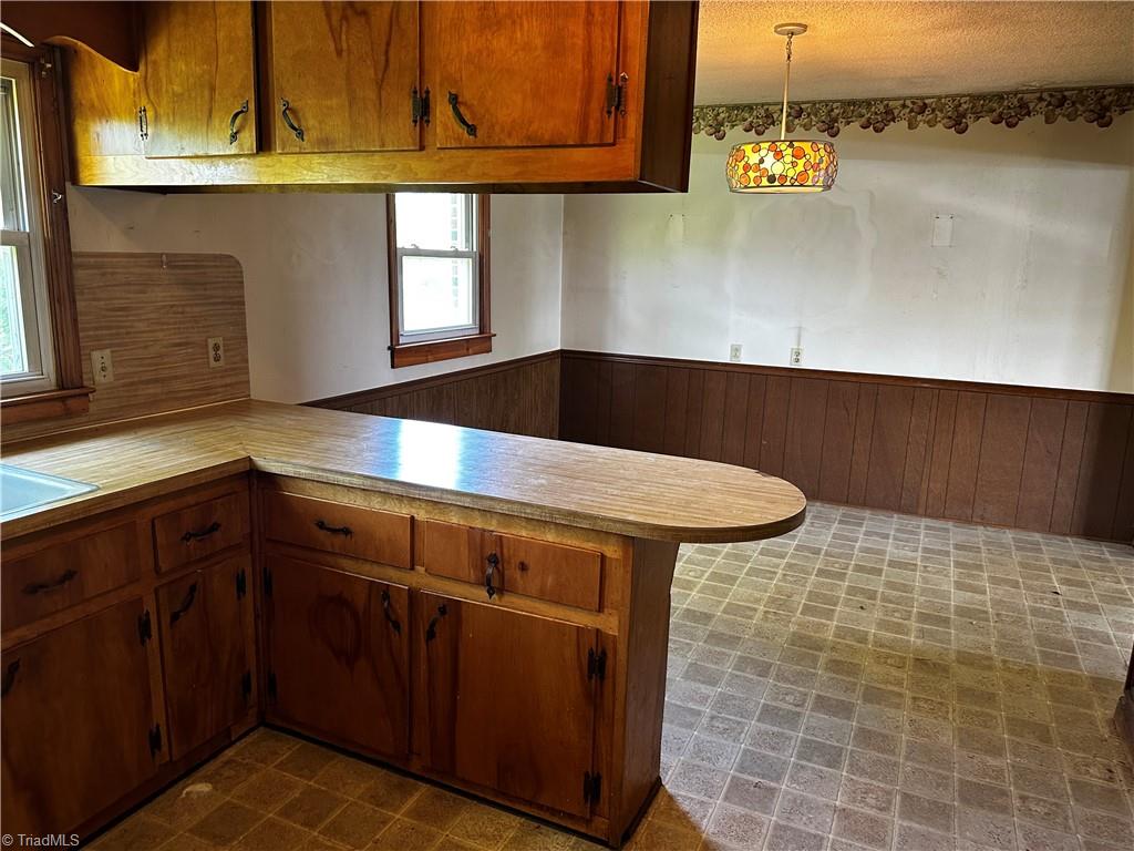 2912 Windy Ridge Road North Wilkesboro, NC 28659 - Photo 11 of 12 Gallery Image 11