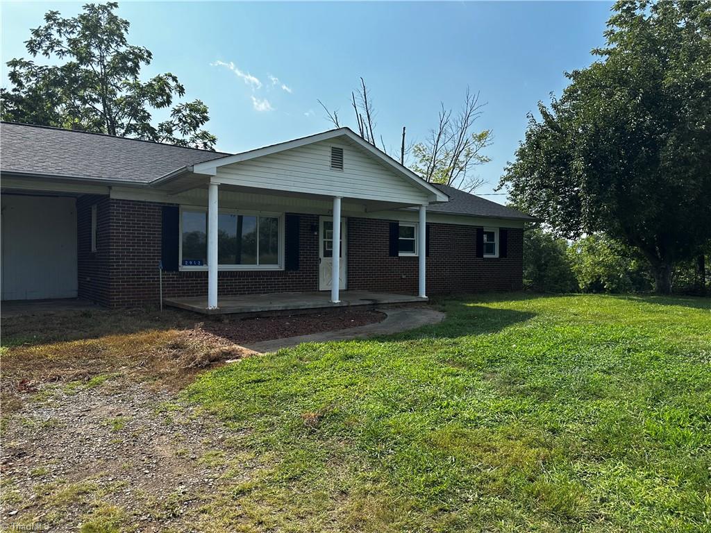 2912 Windy Ridge Road North Wilkesboro, NC 28659 - Photo 4 of 12 Gallery Image 4