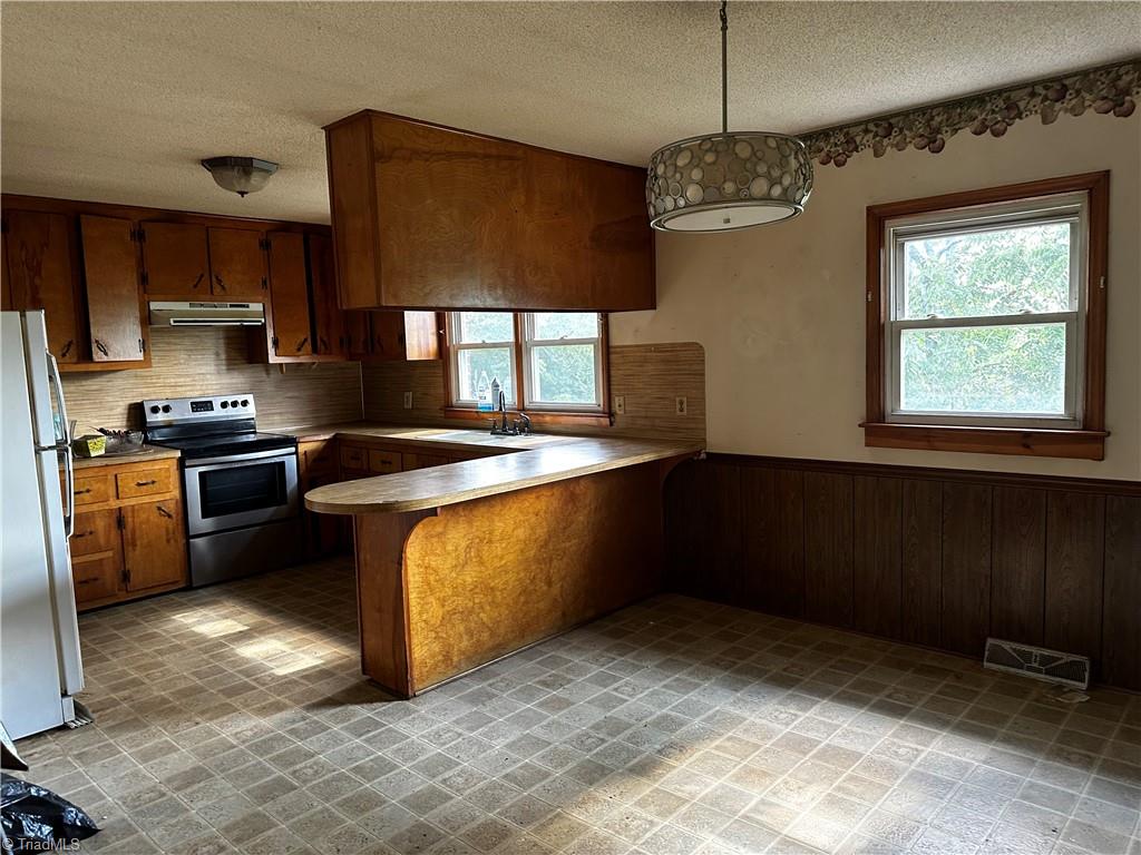 2912 Windy Ridge Road North Wilkesboro, NC 28659 - Photo 8 of 12 Gallery Image 8