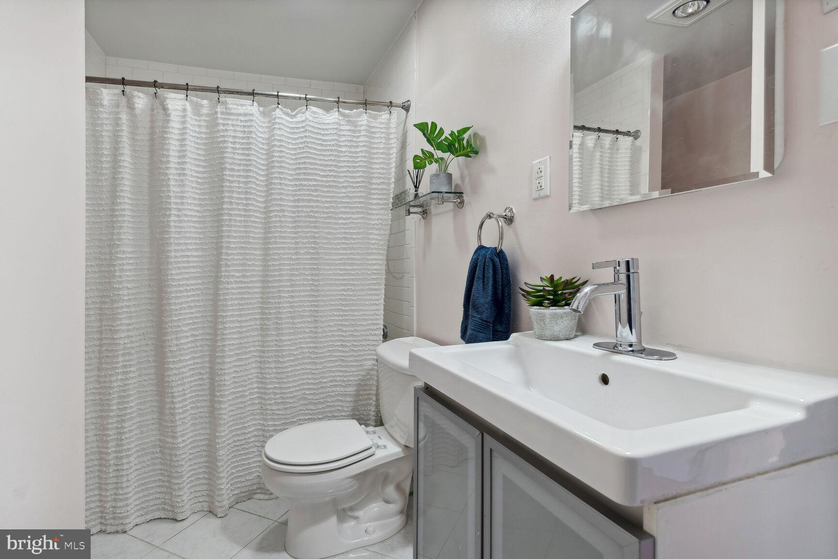 1855 Calvert Street Northwest, Unit 502 Washington, DC 20009 - Photo 13 of 22