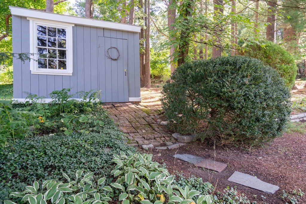 40 Oak Street Lexington, MA 02421 - Photo 37 of 37 Gallery Image 37