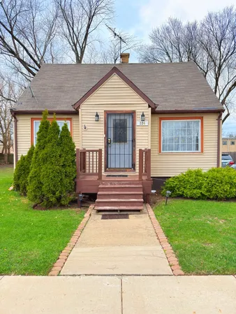 $299,000 | 224 North Wolf Road, Wheeling, IL 60090