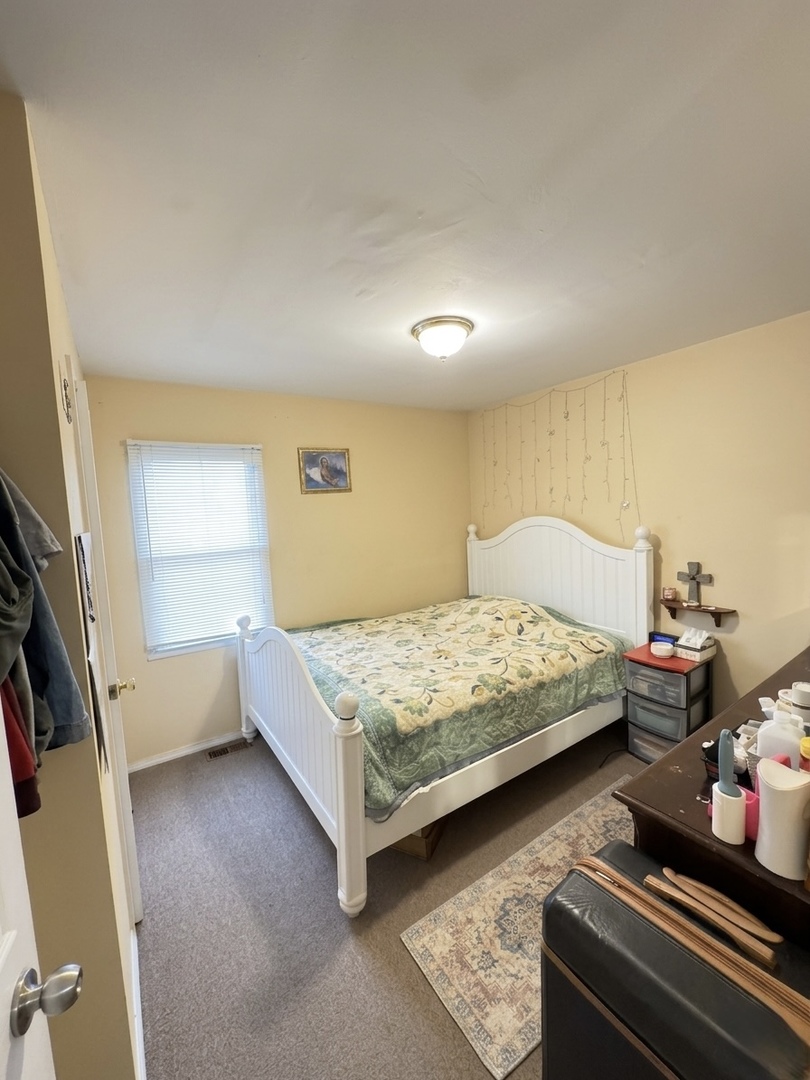 224 North Wolf Road Wheeling, IL 60090 - Photo 6 of 21