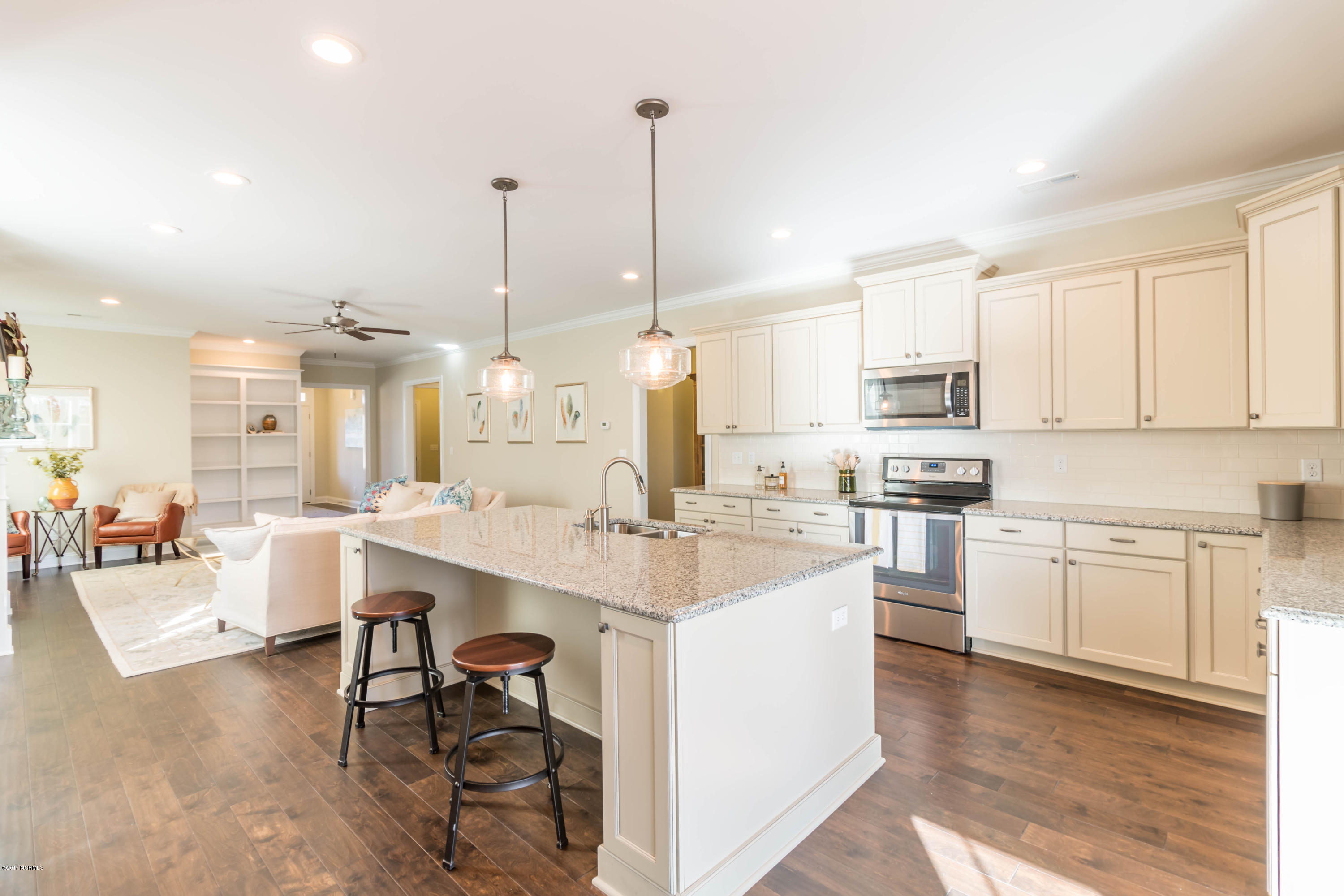 330 Lake Firefly Loop Holly Ridge, NC 28445 - Photo 14 of 43 Similar home