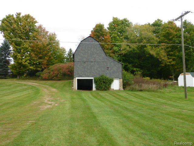 4615 Attica Road Attica, MI 48412 - Photo 36 of 37 Garage Barn