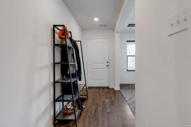 $2,495 | 11315 Edelweiss, San Antonio, TX 78245