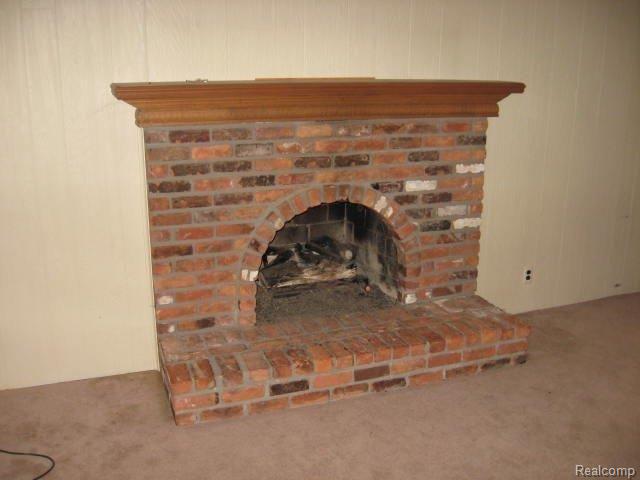 8629 Mannington Road Canton, MI 48187 - Photo 7 of 20 MANNINGTON-FIREPLACE