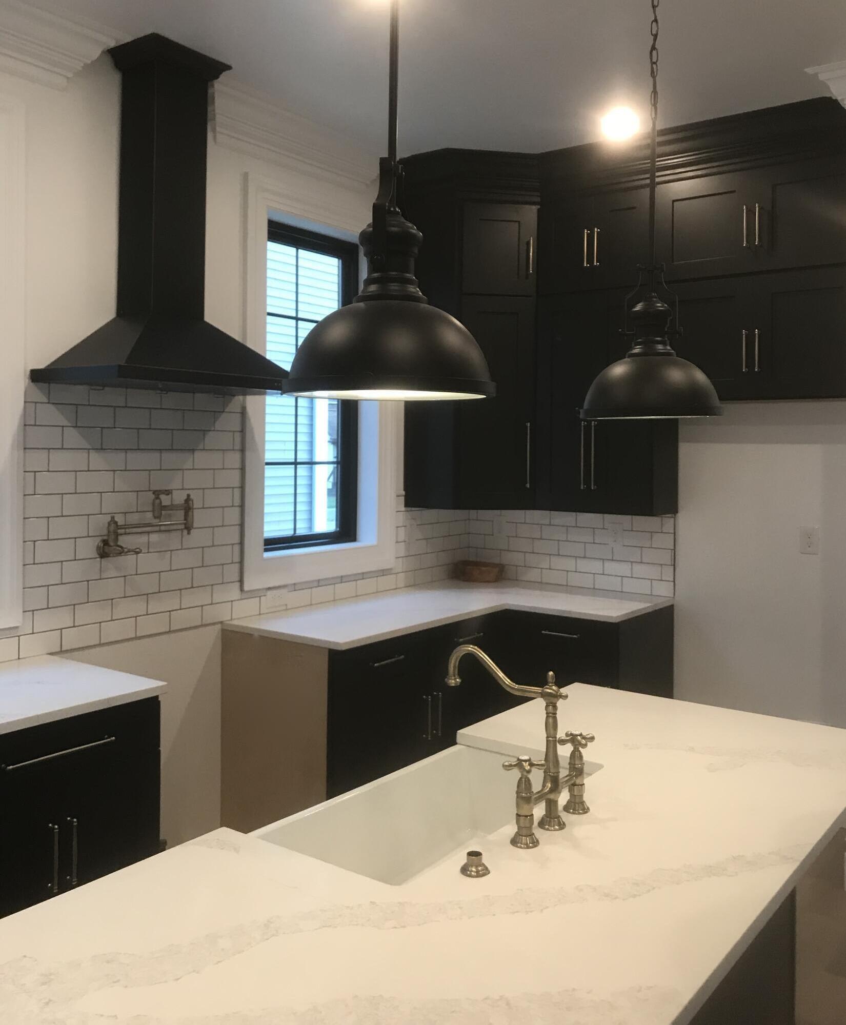 2006 Watkins Lake Road Waterford, MI 48328 - Photo 13 of 33 Kitchen