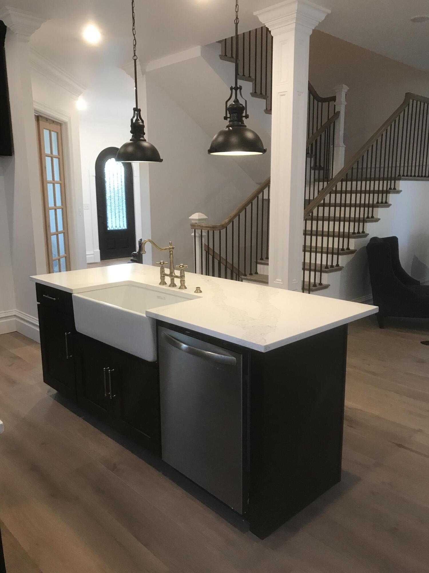 2006 Watkins Lake Road Waterford, MI 48328 - Photo 15 of 33 IMG_5057