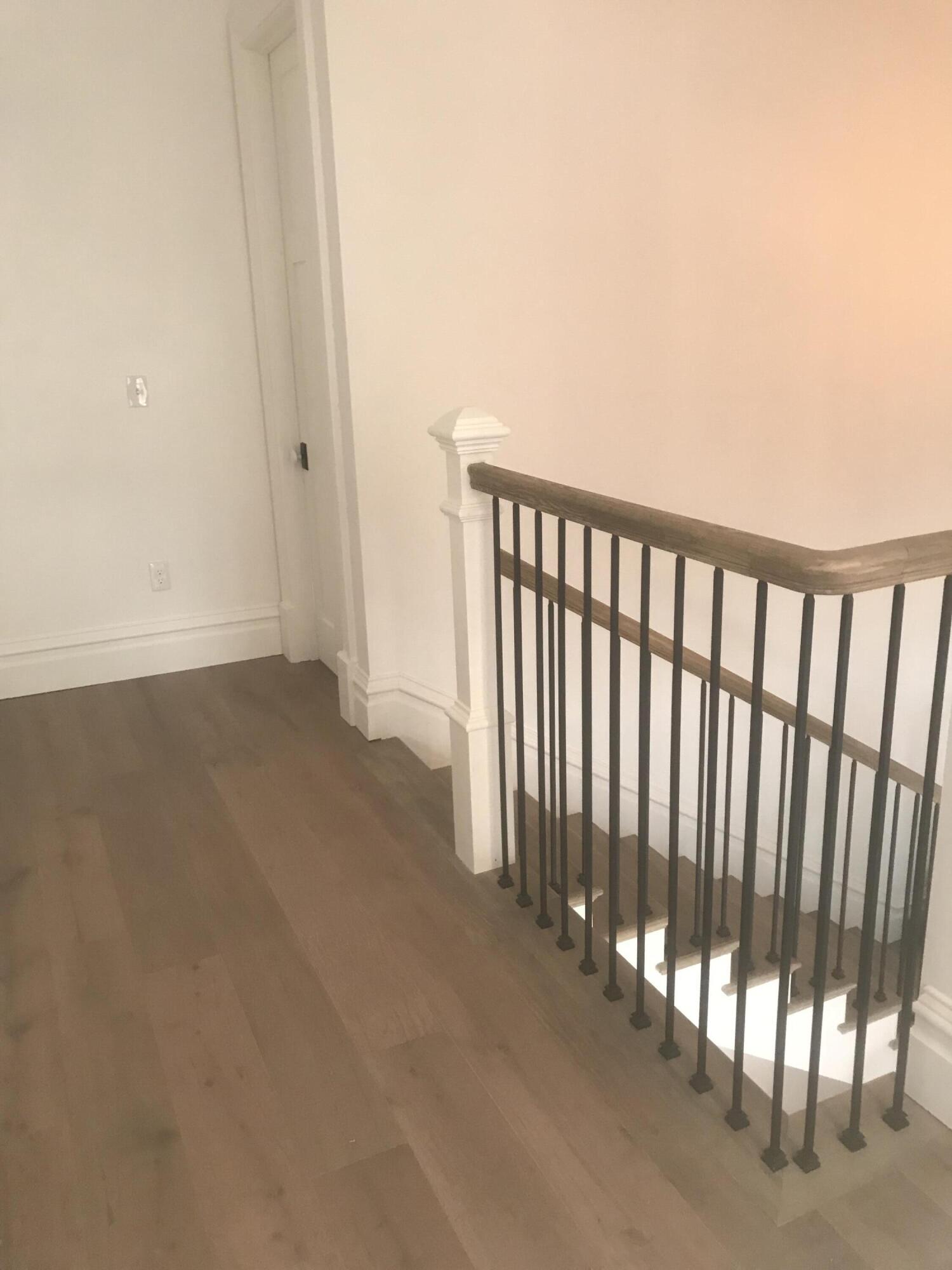 2006 Watkins Lake Road Waterford, MI 48328 - Photo 23 of 33 Stairs2