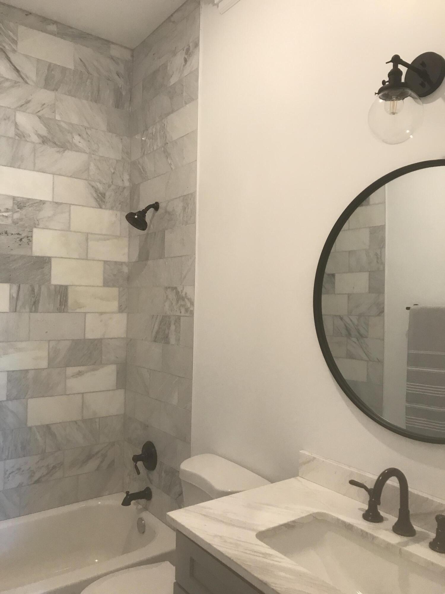 2006 Watkins Lake Road Waterford, MI 48328 - Photo 33 of 33 Bath2