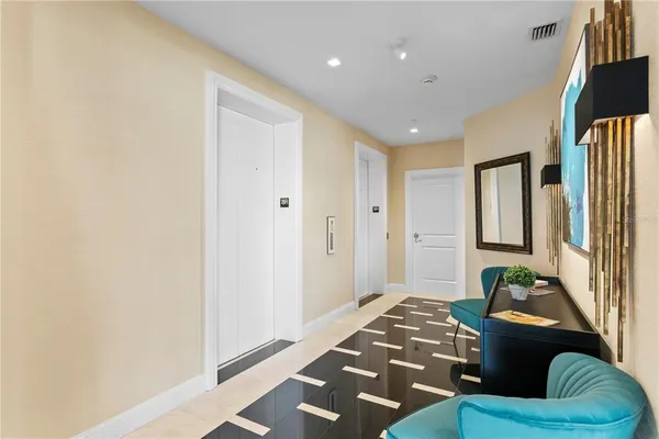 $25,000 | 450 Knights Run Avenue, Unit 1801, Tampa, FL 33602