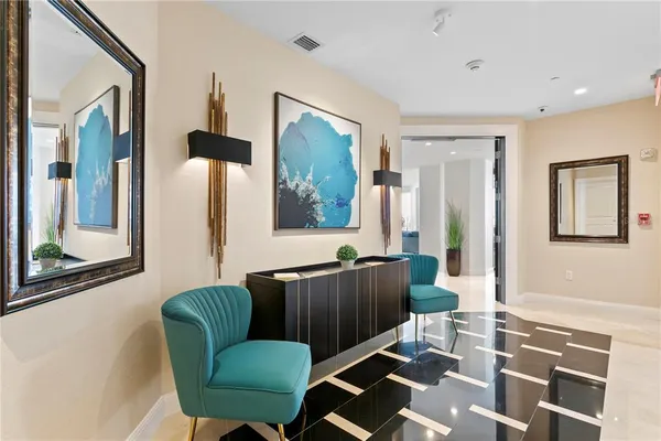 $25,000 | 450 Knights Run Avenue, Unit 1801, Tampa, FL 33602