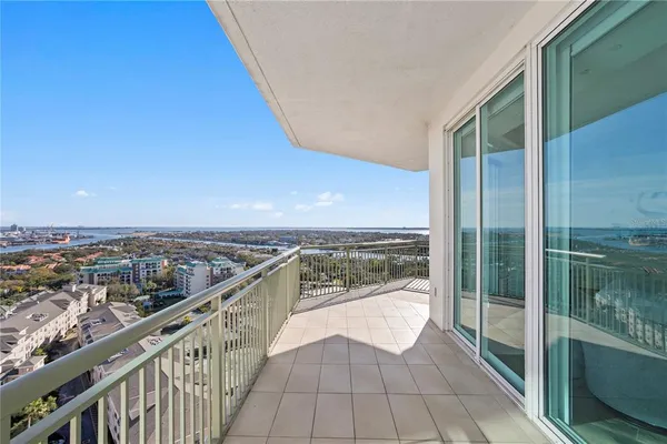 $25,000 | 450 Knights Run Avenue, Unit 1801, Tampa, FL 33602