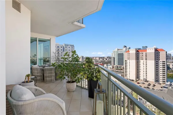 $25,000 | 450 Knights Run Avenue, Unit 1801, Tampa, FL 33602