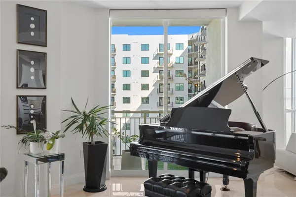 $25,000 | 450 Knights Run Avenue, Unit 1801, Tampa, FL 33602