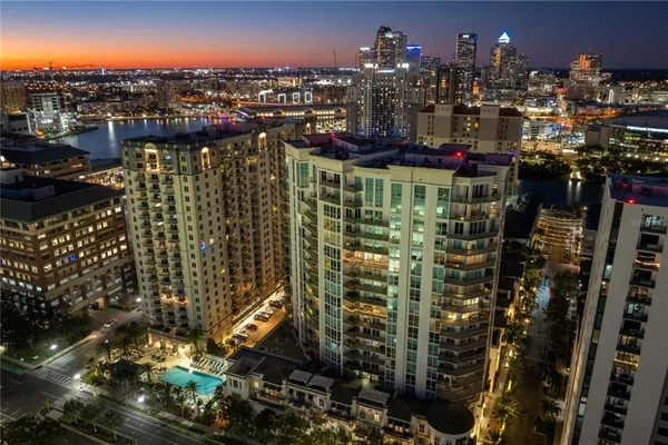 $25,000 | 450 Knights Run Avenue, Unit 1801, Tampa, FL 33602