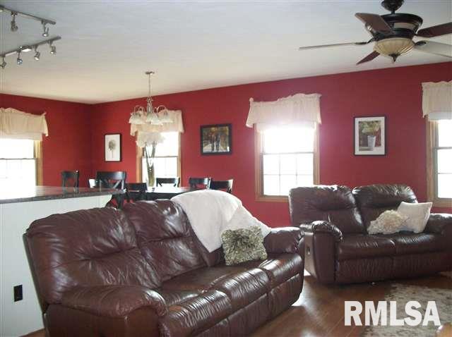 202 Causemaker Drive Atkinson, IL 61235 - Photo 6 of 23 Gallery Image 6