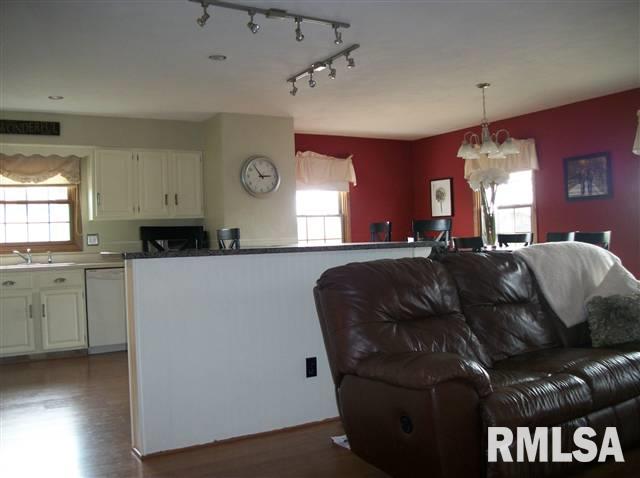 202 Causemaker Drive Atkinson, IL 61235 - Photo 7 of 23 Gallery Image 7