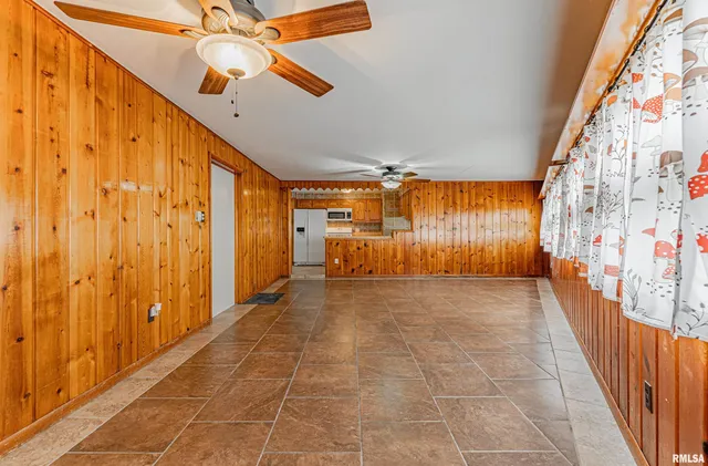 $125,000 | 802 Bryan Avenue, Lincoln, IL 62656