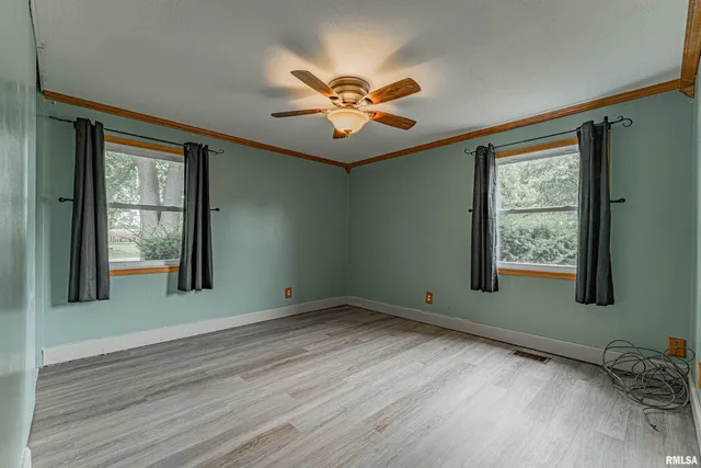 $125,000 | 802 Bryan Avenue, Lincoln, IL 62656