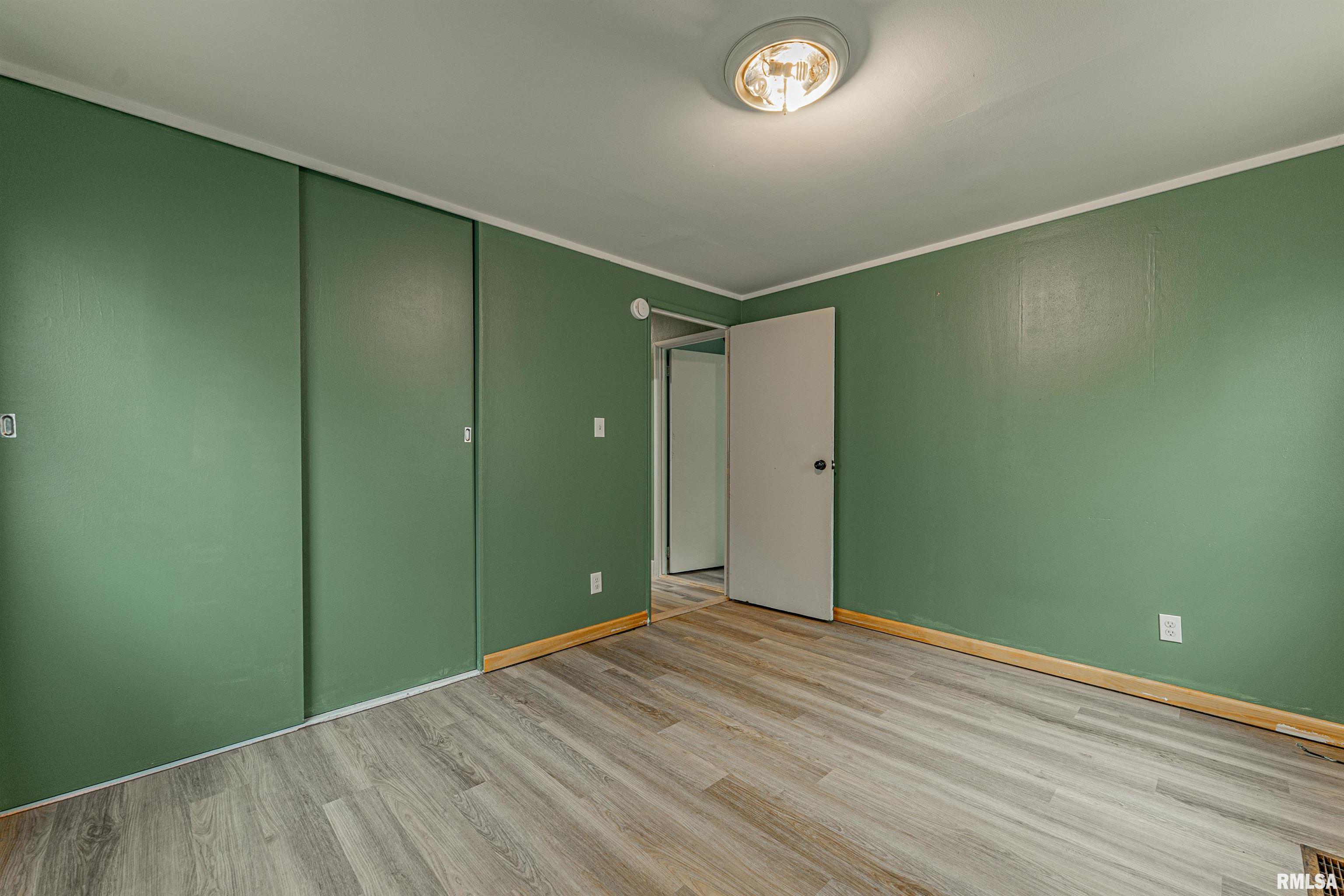 802 Bryan Avenue Lincoln, IL 62656 - Photo 16 of 22