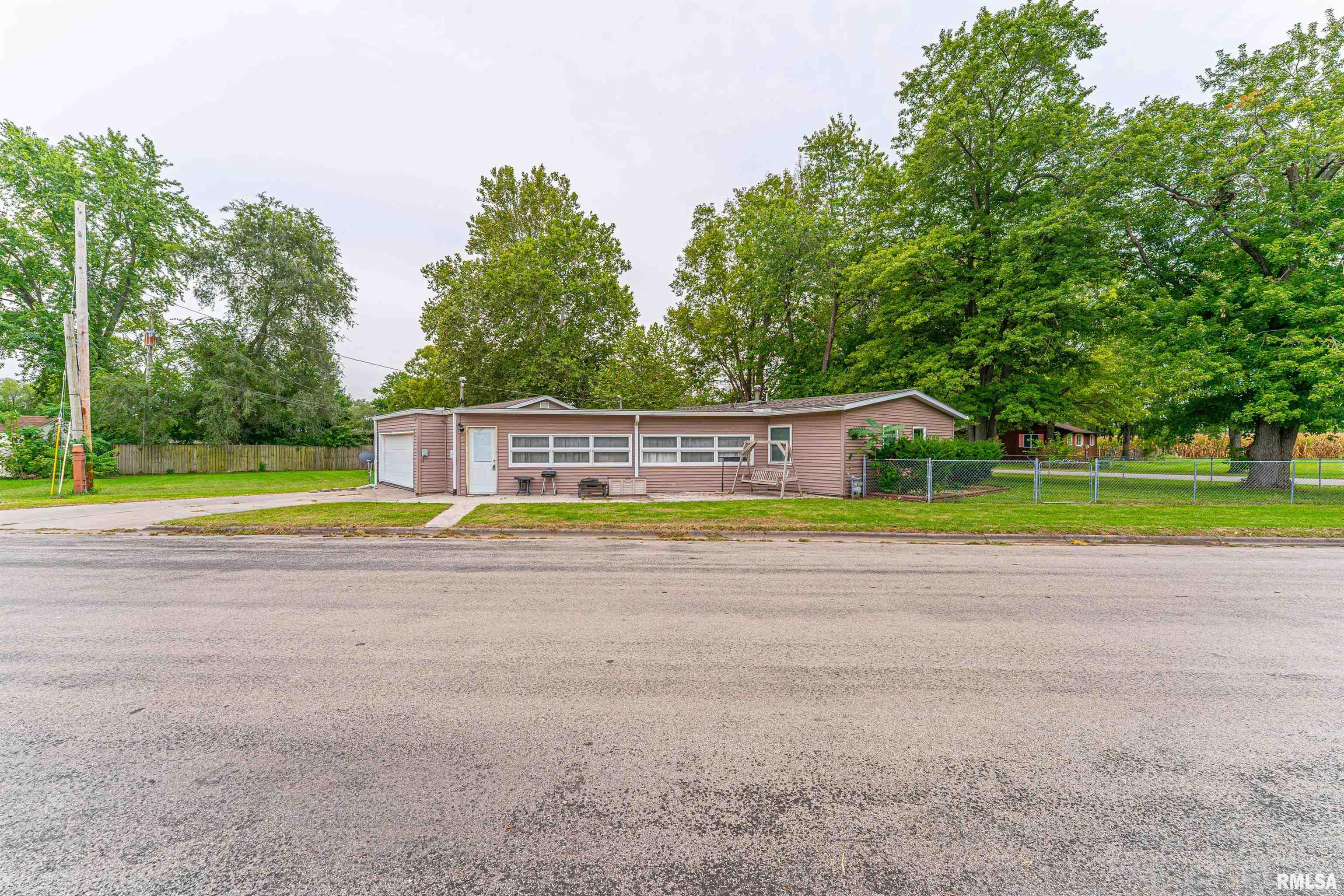 802 Bryan Avenue Lincoln, IL 62656 - Photo 20 of 22