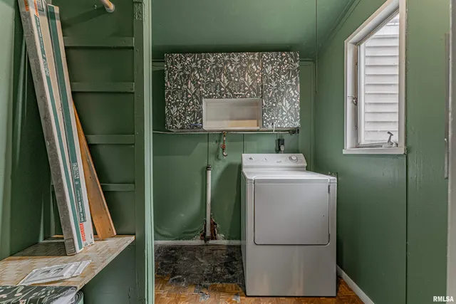 $125,000 | 802 Bryan Avenue, Lincoln, IL 62656