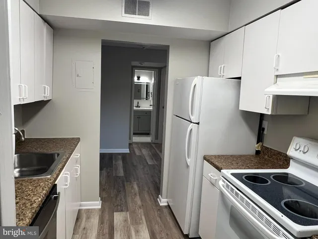 $1,695 | 6928 Hanover Parkway, Unit 2, Greenbelt, MD 20770