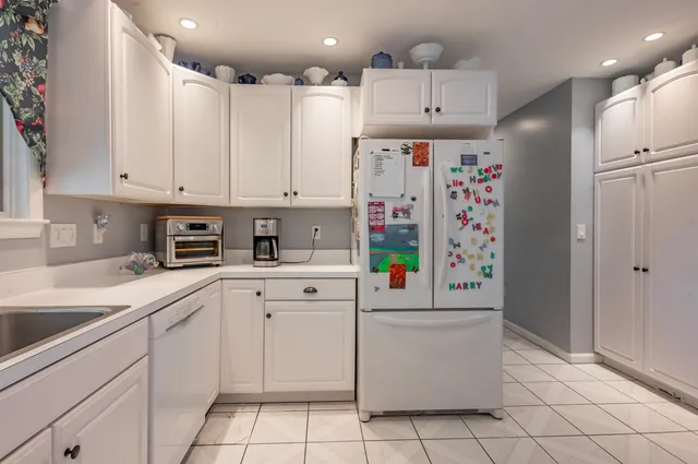 $1,950,000 | 12 Leclair Drive, Hudson, NH 03051