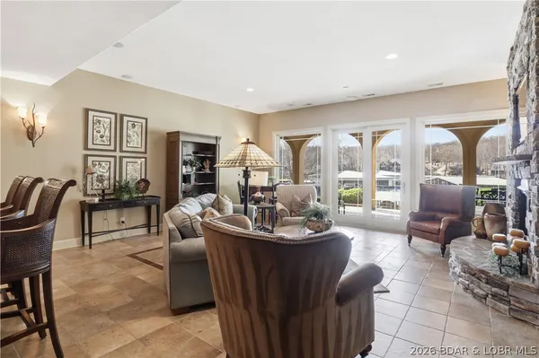 $2,869,000 | Undisclosed Address, Sunrise Beach, MO 65079