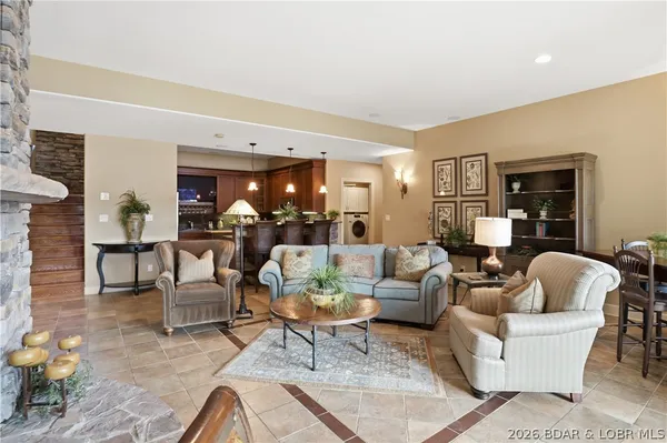 $2,869,000 | Undisclosed Address, Sunrise Beach, MO 65079
