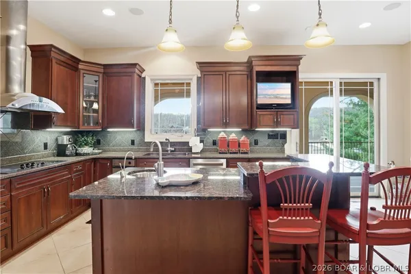 $2,869,000 | Undisclosed Address, Sunrise Beach, MO 65079