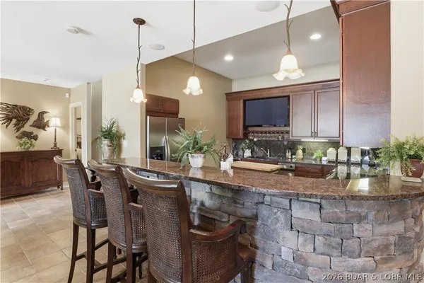 $2,869,000 | Undisclosed Address, Sunrise Beach, MO 65079