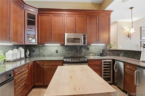 $2,869,000 | Undisclosed Address, Sunrise Beach, MO 65079