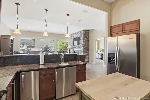 $2,869,000 | Undisclosed Address, Sunrise Beach, MO 65079