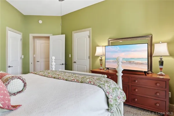 $2,869,000 | Undisclosed Address, Sunrise Beach, MO 65079
