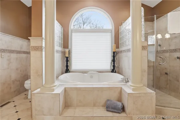 $2,869,000 | Undisclosed Address, Sunrise Beach, MO 65079