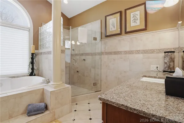 $2,869,000 | Undisclosed Address, Sunrise Beach, MO 65079