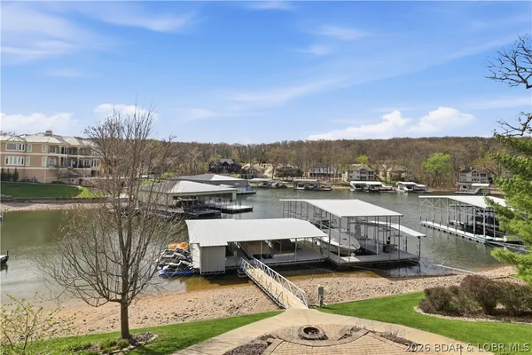 $2,869,000 | Undisclosed Address, Sunrise Beach, MO 65079