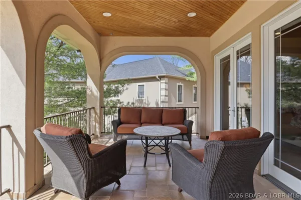 $2,869,000 | Undisclosed Address, Sunrise Beach, MO 65079