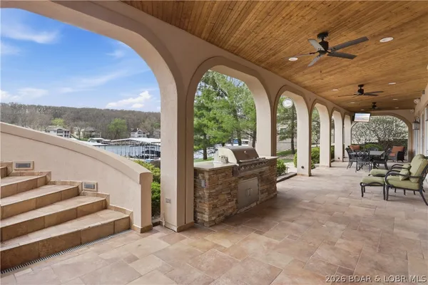 $2,869,000 | Undisclosed Address, Sunrise Beach, MO 65079