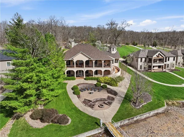 $2,869,000 | Undisclosed Address, Sunrise Beach, MO 65079