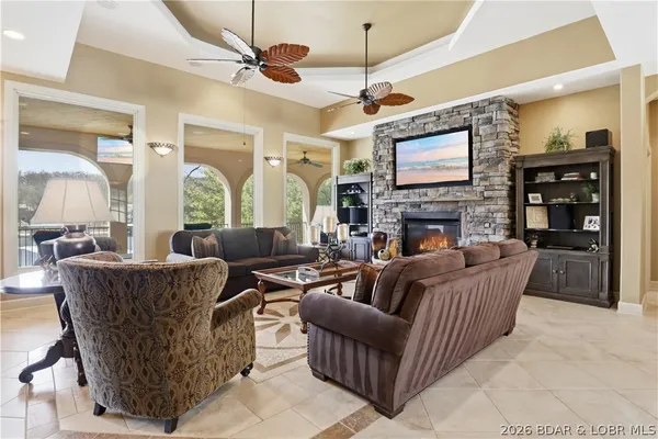 $2,869,000 | Undisclosed Address, Sunrise Beach, MO 65079