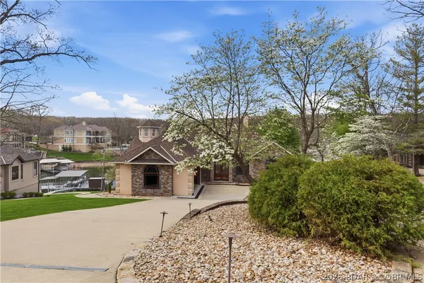 $2,869,000 | Undisclosed Address, Sunrise Beach, MO 65079